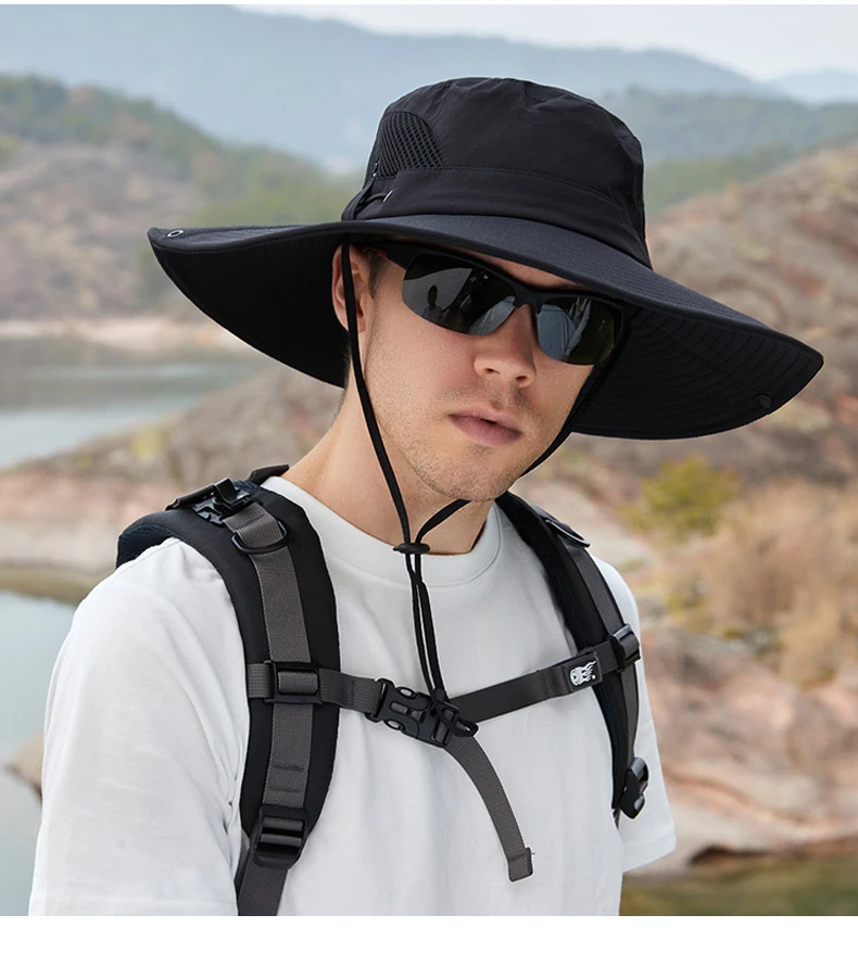 Chapeau De Randonnée Noir à Bord Large Avec Cordon De Serrage 4 Chapeau De Randonnée Noir à Bord Large Avec Cordon De Serrage – Image 2