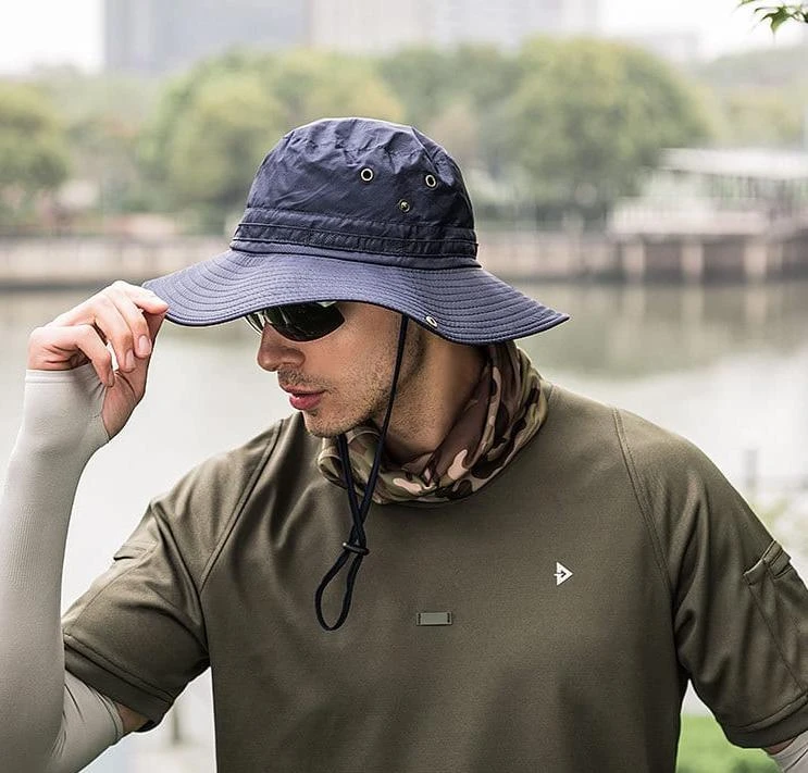 Chapeau Aventurier Imperméable Bleu Avec Cordon De Serrage 5 Chapeau Aventurier Imperméable Bleu Avec Cordon De Serrage – Image 3