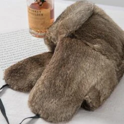 Chapeau Russe Coupe-vent En Fourrure Pour Homme 8 Chapeau Russe Coupe-vent En Fourrure Pour Homme -Chapeau Chic Soldes 22684 bbbe3a