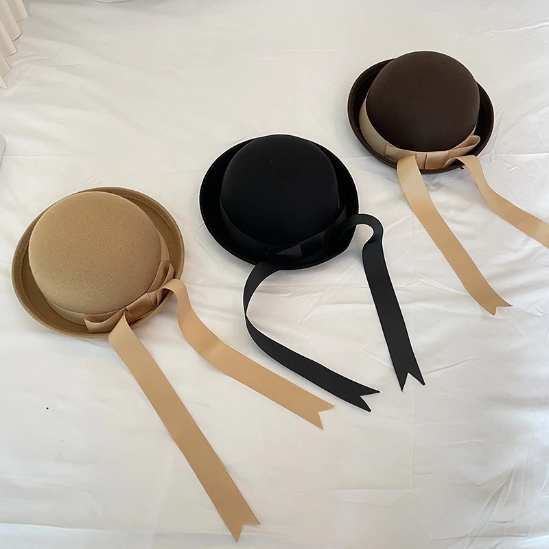 Chapeau Melon Rétro Avec Nœud Papillon 5 Chapeau Melon Rétro Avec Nœud Papillon – Image 3