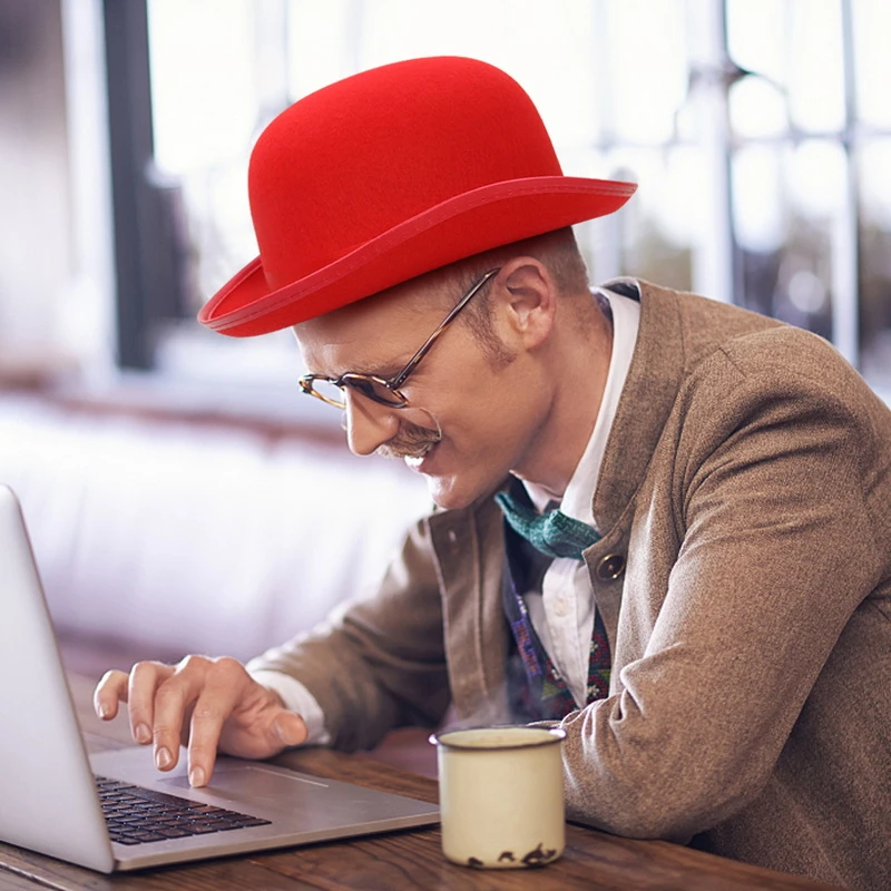 Chapeau Melon Rouge 5 Chapeau Melon Rouge – Image 3