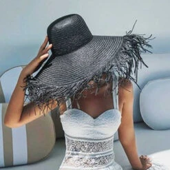 Chapeau Capeline à Bord Effilé