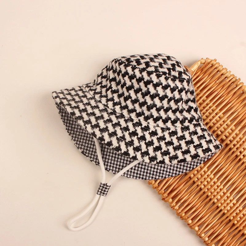 Chapeau Type Bob à Motif Patte D’oie Pour Bébé 2 Chapeau Type Bob à Motif Patte D’oie Pour Bébé